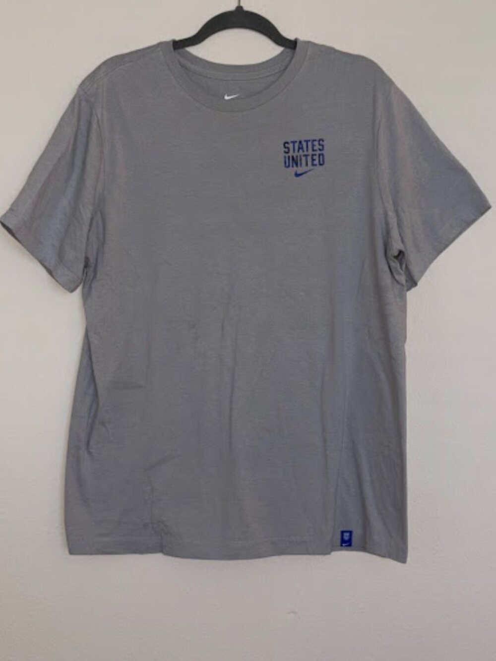 Nike Men's United States Voice T-Shirt Soccer Light Smoke Grey Size Large